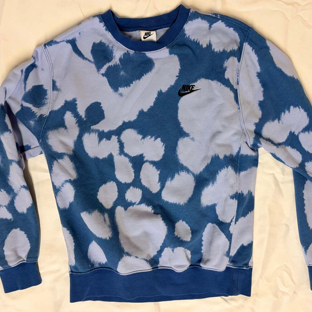 Nike Sportswear Sport Essentials+ Tie-Dye Crew Neck Sweatshirt DM6915-548